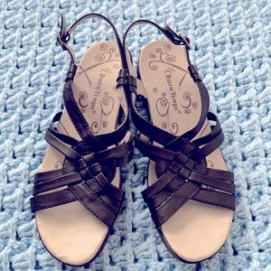 Bare Traps sandals